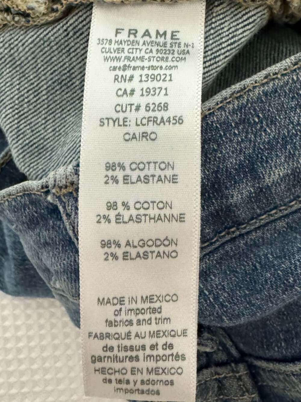 FRAME Le High Flare Jeans in Cairo Wash - Picture 5 of 11